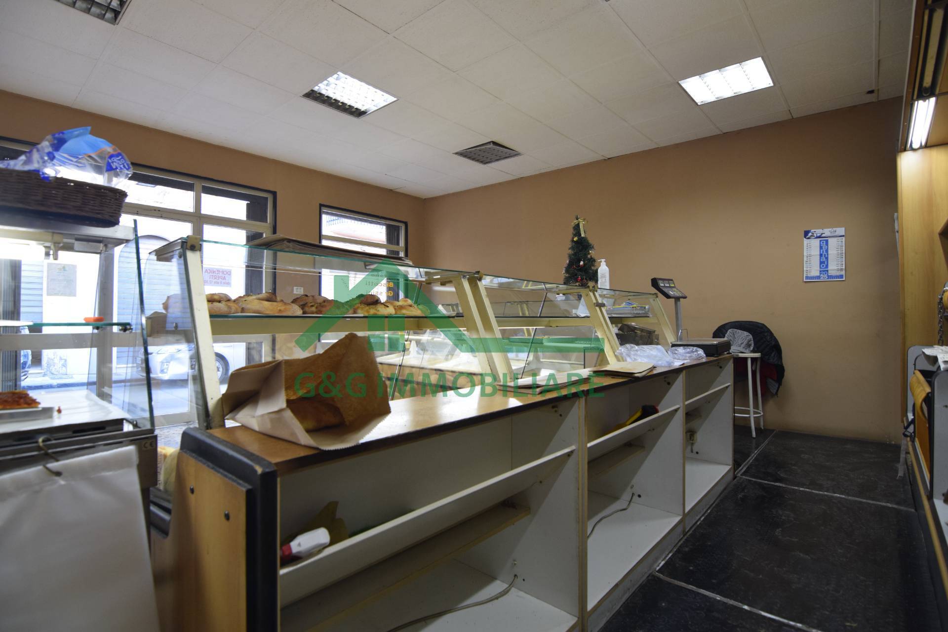 Locale commerciale in vendita a Augusta