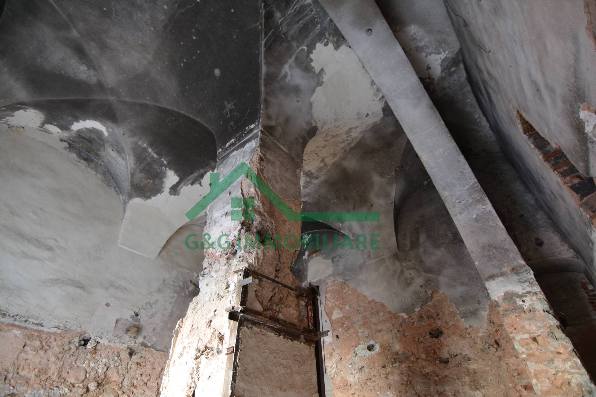 Locale commerciale in affitto a Catania, Centro Storico - Zona Civita