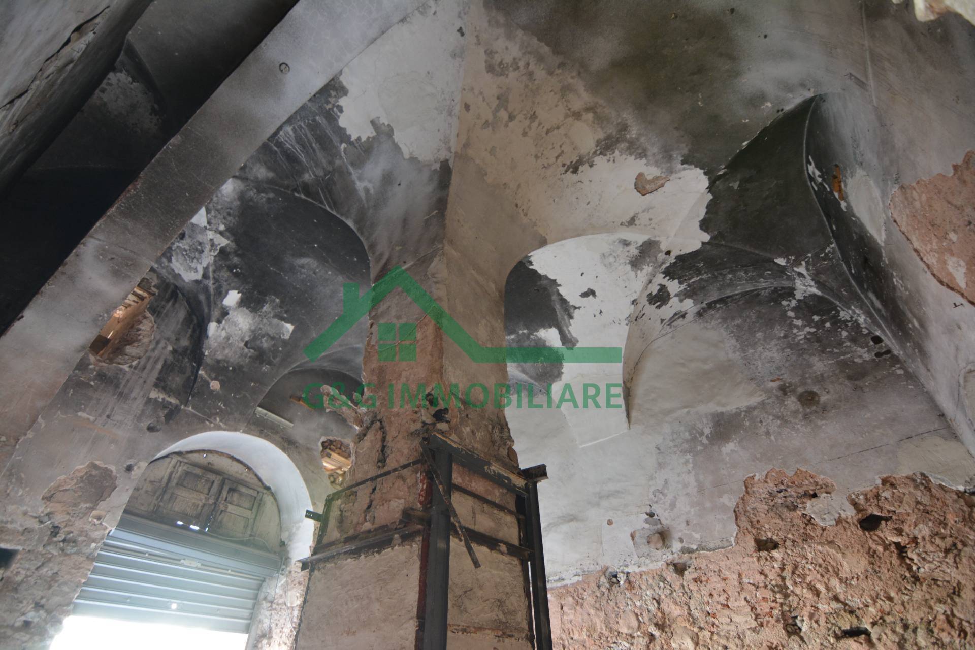 Locale commerciale in affitto a Catania, Centro Storico - Zona Civita