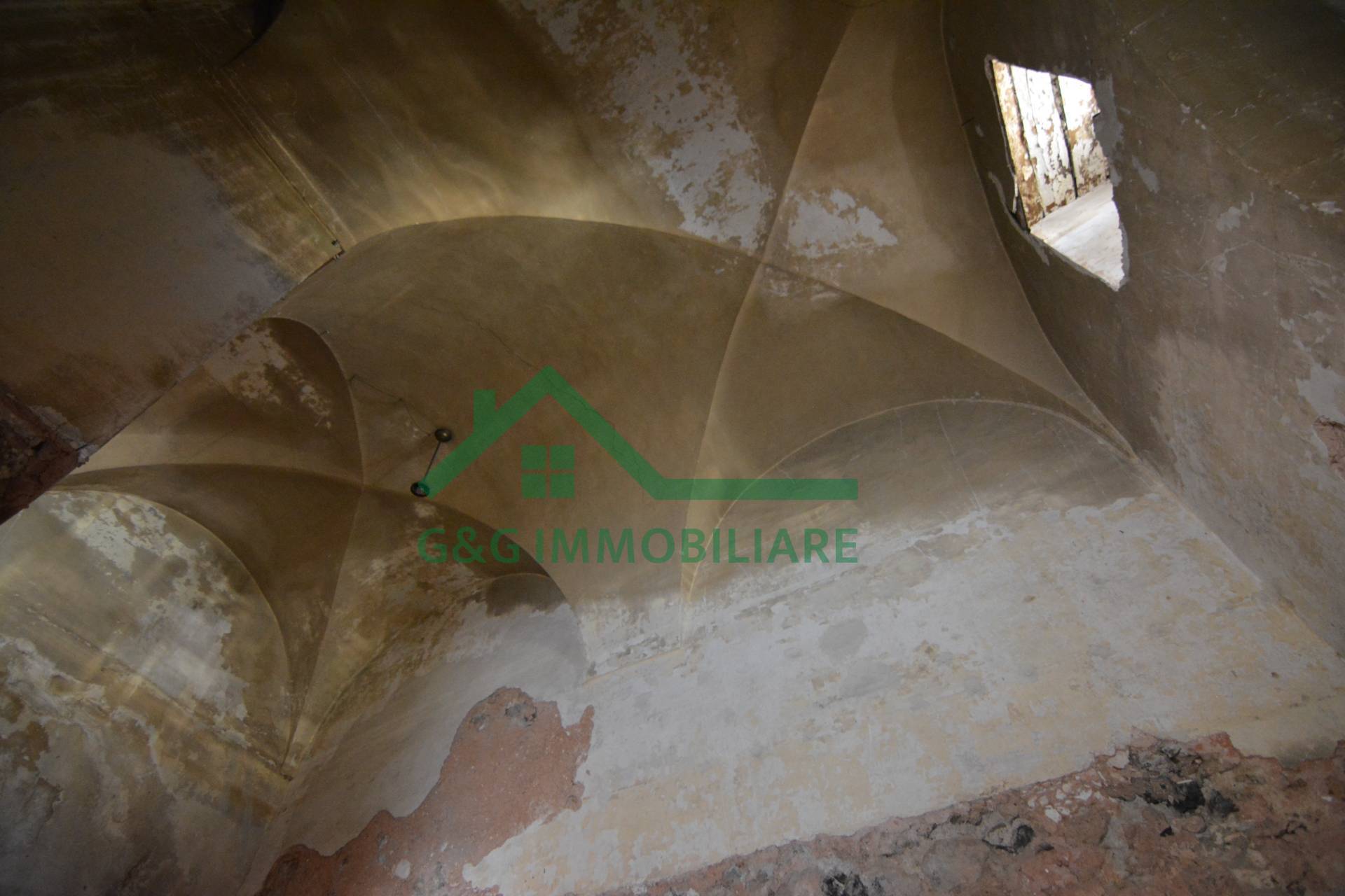 Locale commerciale in affitto a Catania, Centro Storico - Zona Civita