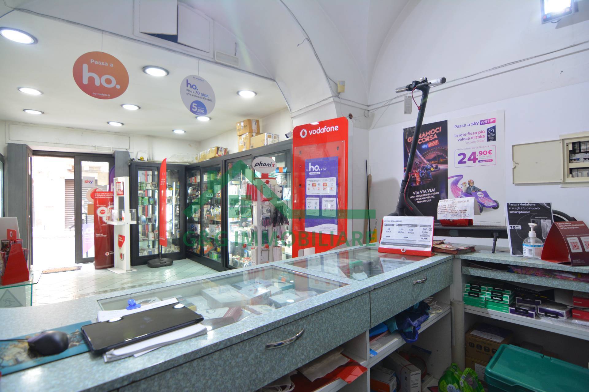 Locale commerciale in vendita a Catania, Zona semicentro