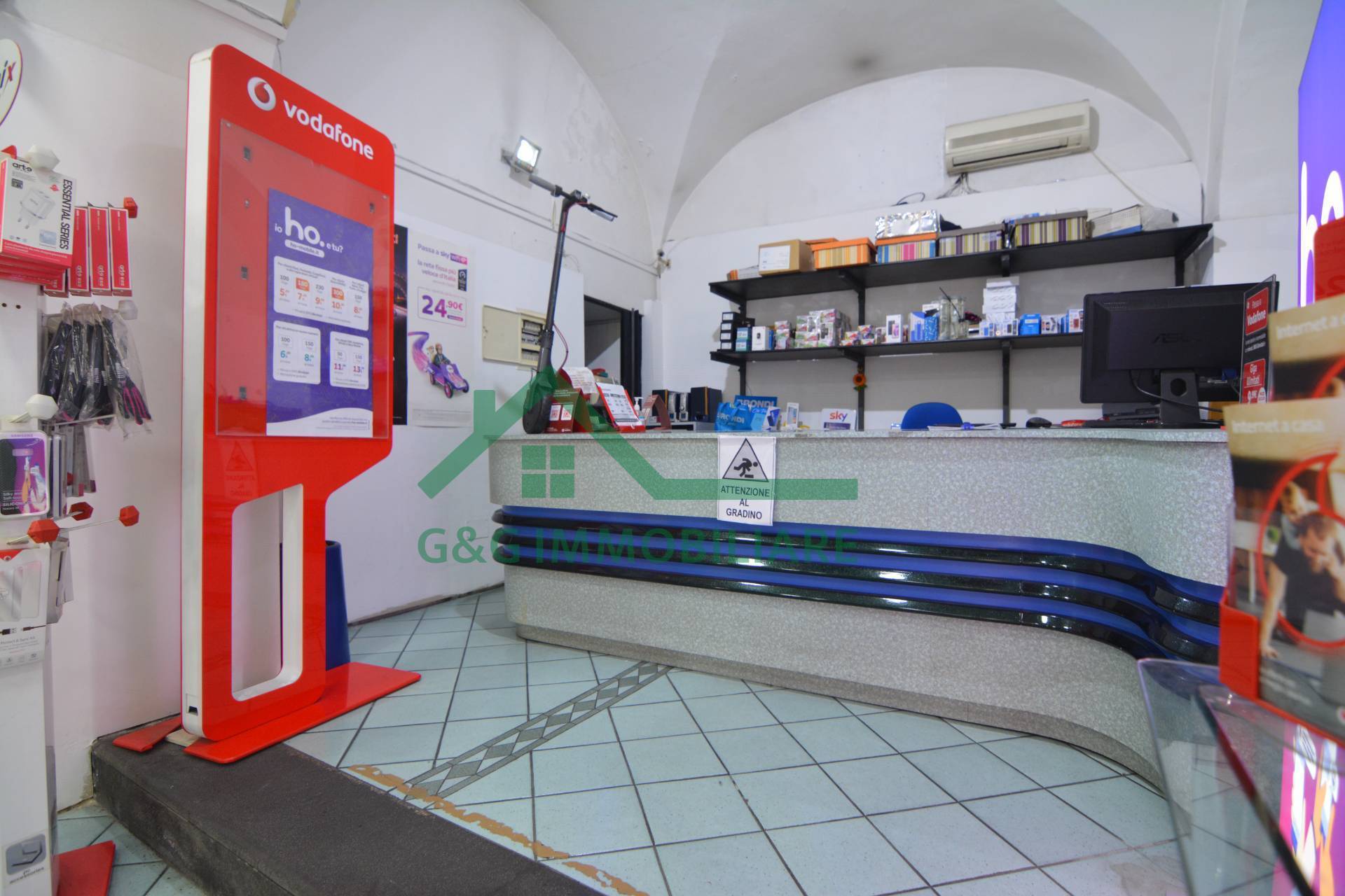 Locale commerciale in vendita a Catania, Zona semicentro