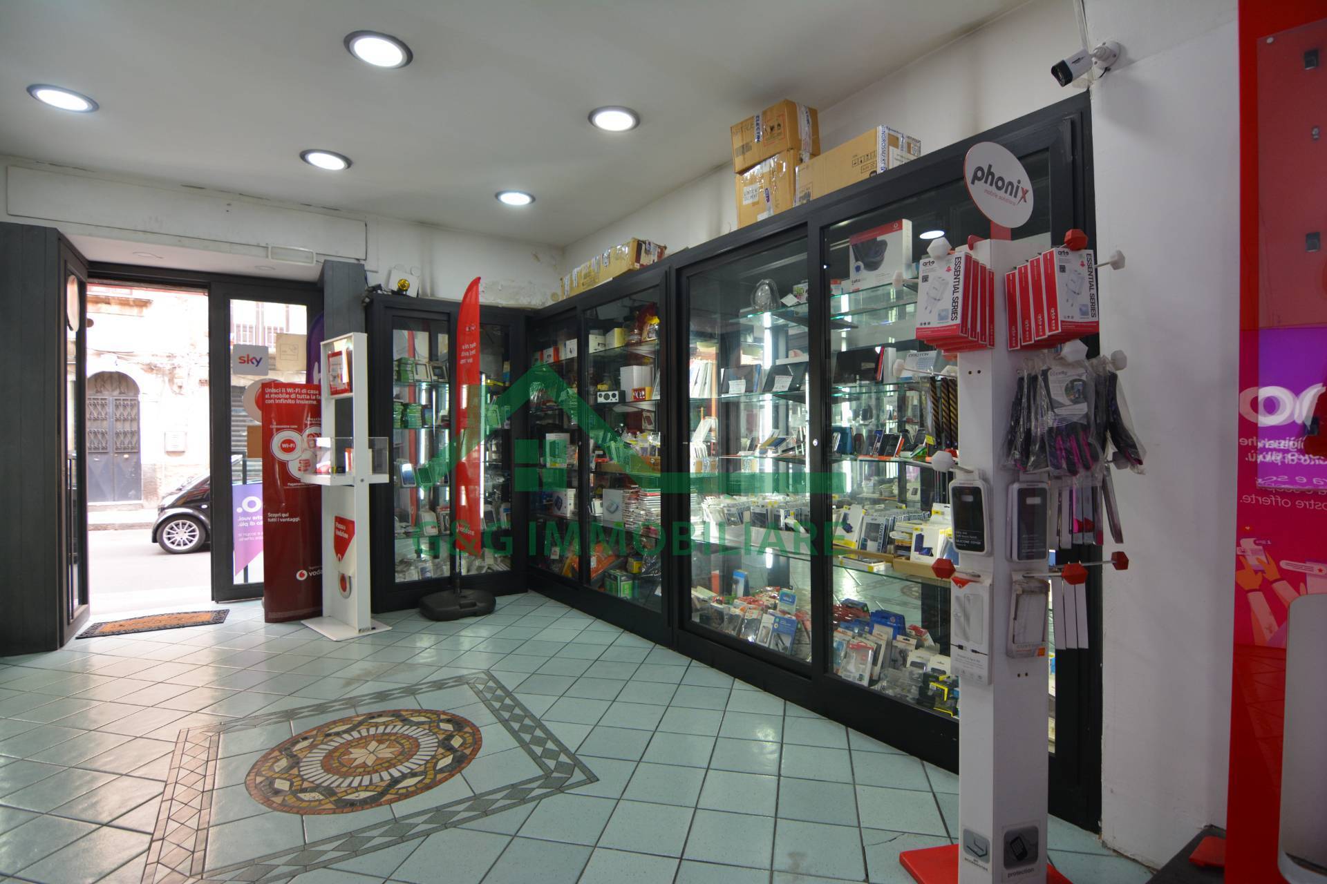 Locale commerciale in vendita a Catania, Zona semicentro