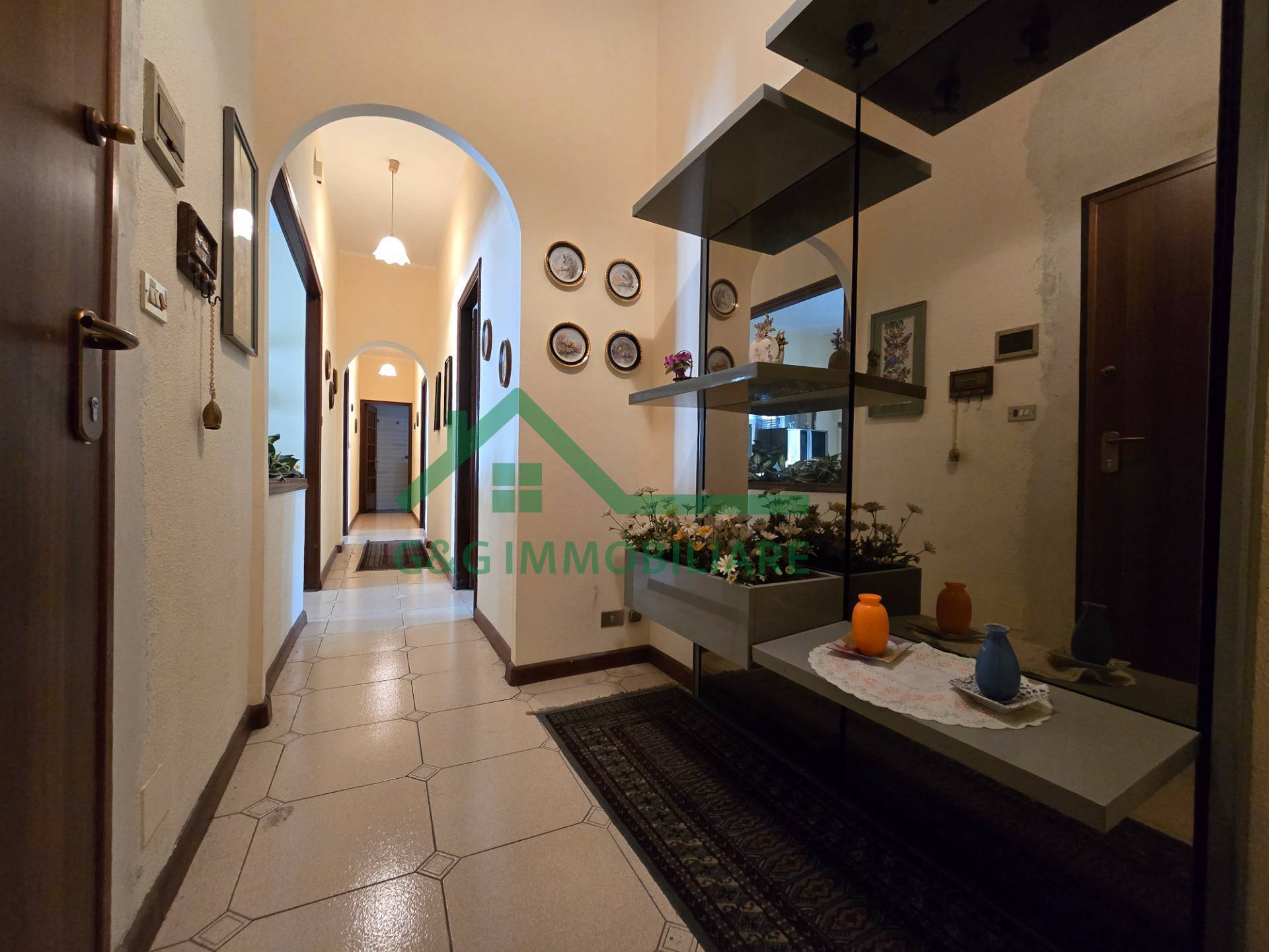 Appartamento Quadrilocale in vendita a Catania, Zona semicentro