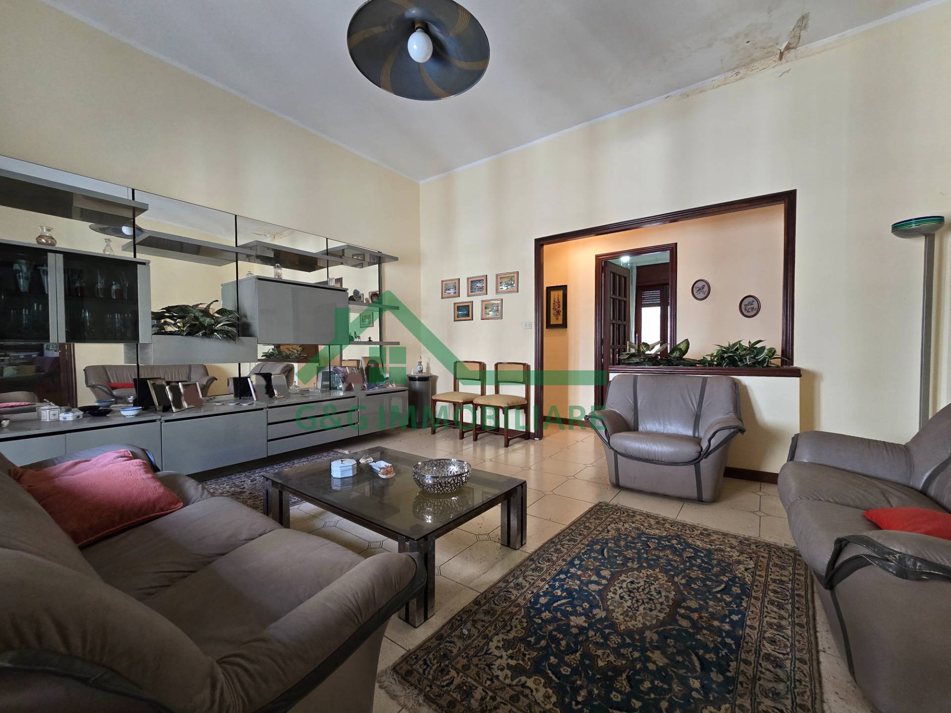 Appartamento Quadrilocale in vendita a Catania, Zona semicentro