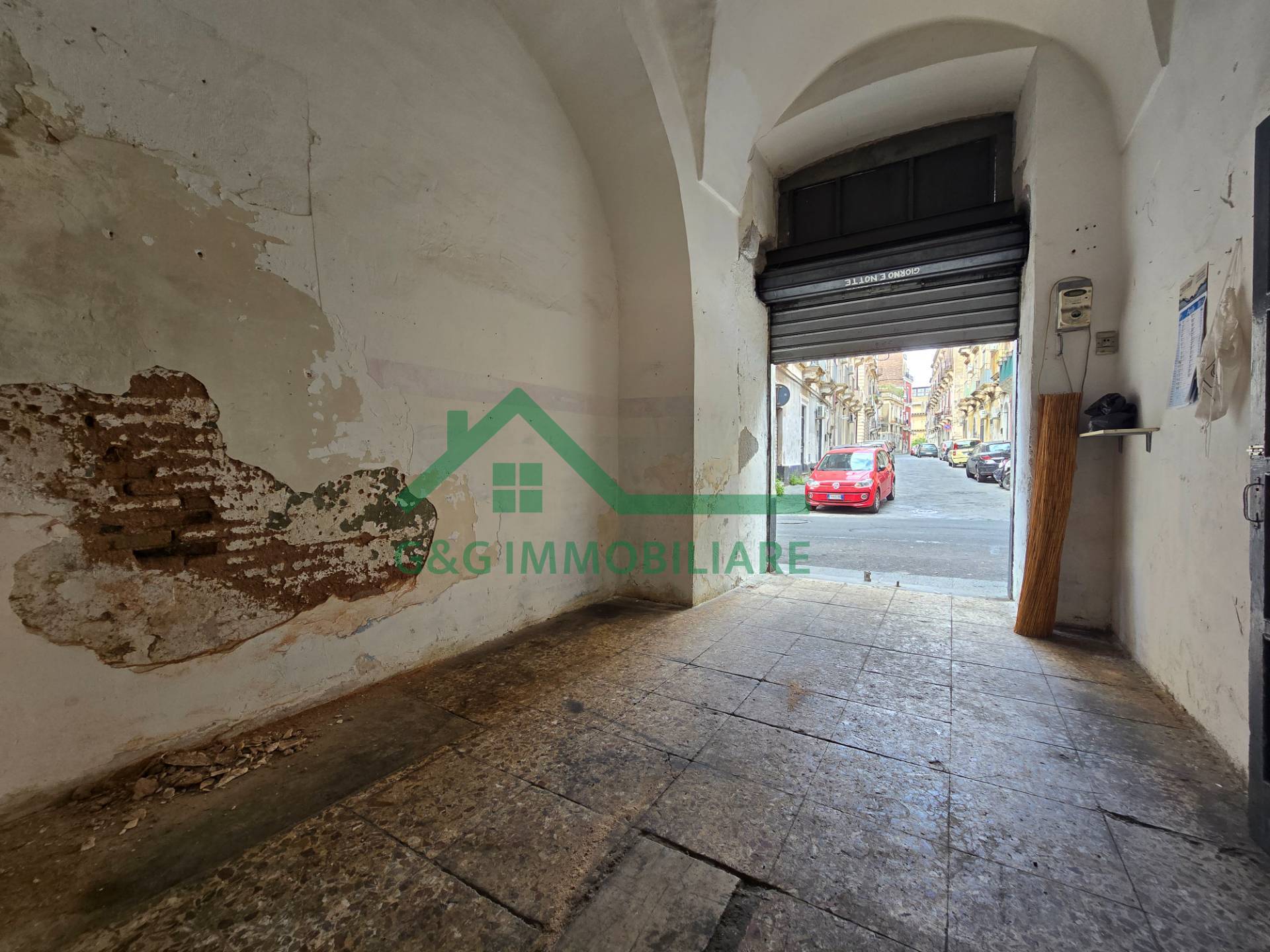 Box o garage in affitto a Catania, Zona semicentro
