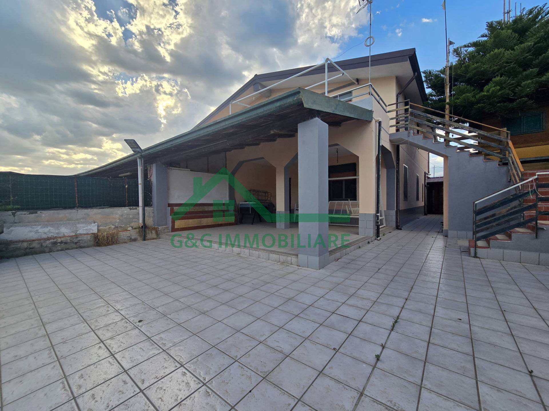 Casa singola in vendita a Catania, Villaggio Azzurro