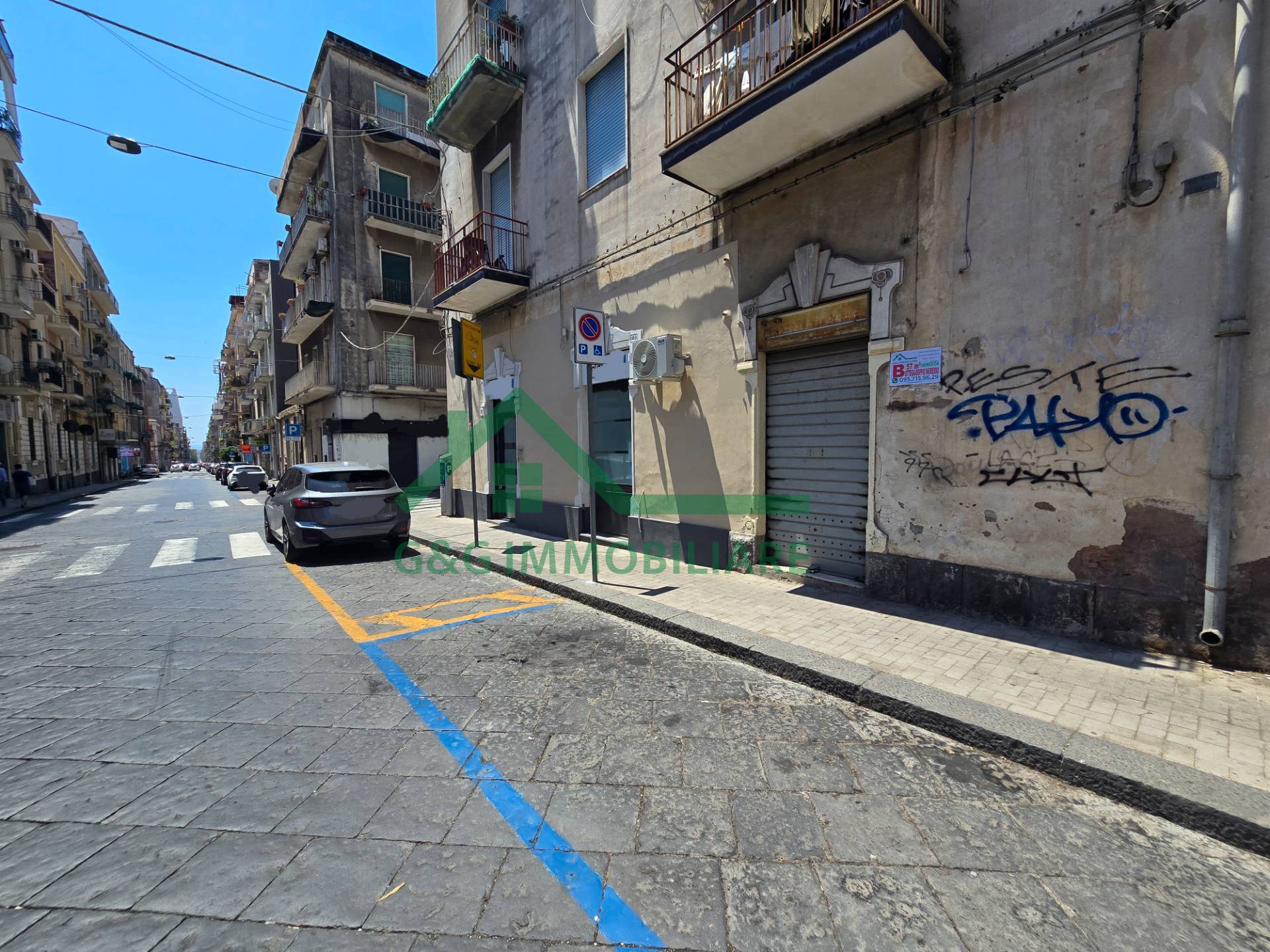 Locale commerciale in vendita a Catania, Borgo - Sanzio