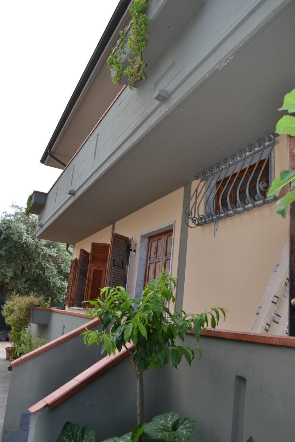 Casa indipendente con giardino, Massa zecca