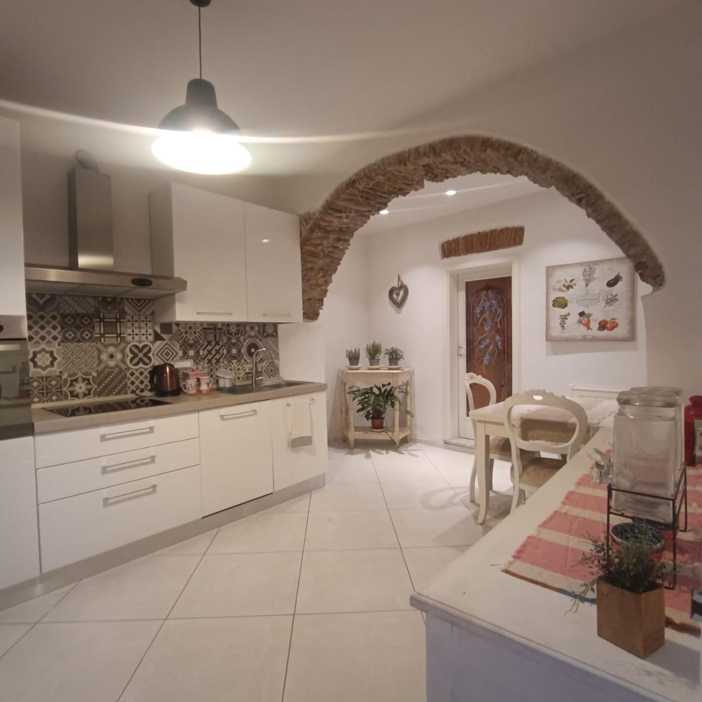 Casa indipendente arredata in affitto, Massa capaccola