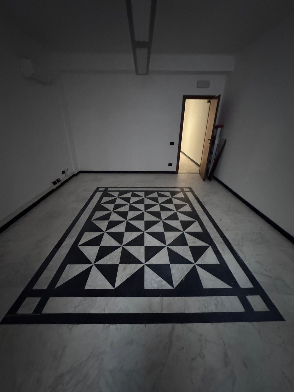 Ufficio in vendita, Massa centro storico