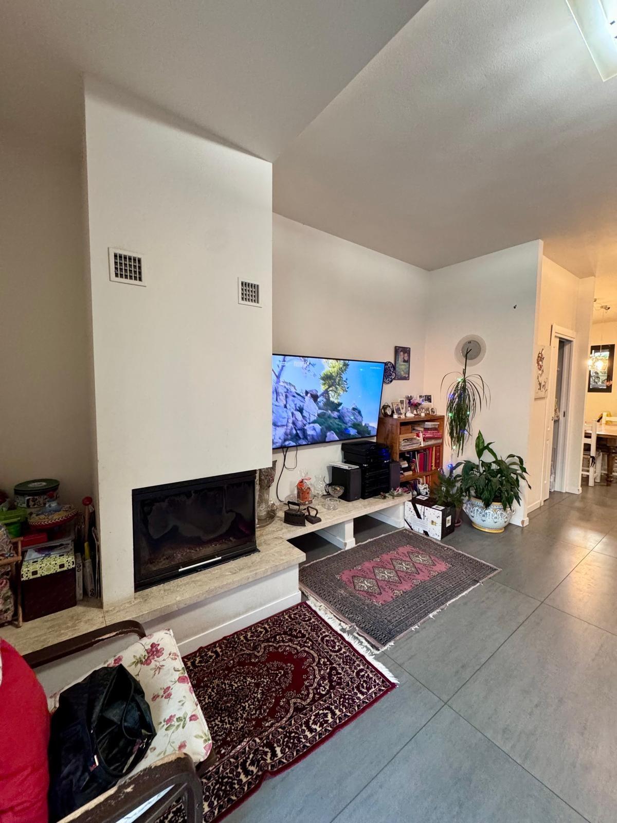 Villa con giardino, Massa capaccola