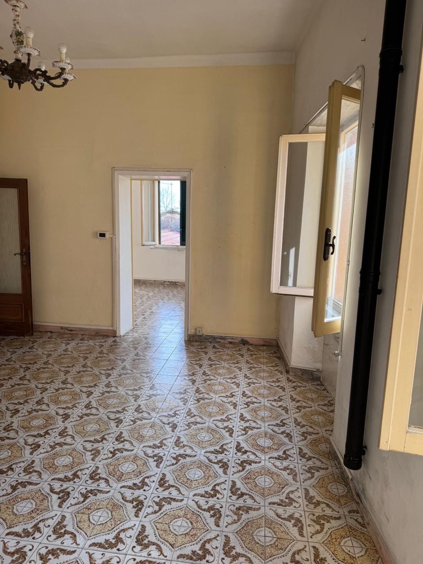 Appartamento da ristrutturare, Massa ortola