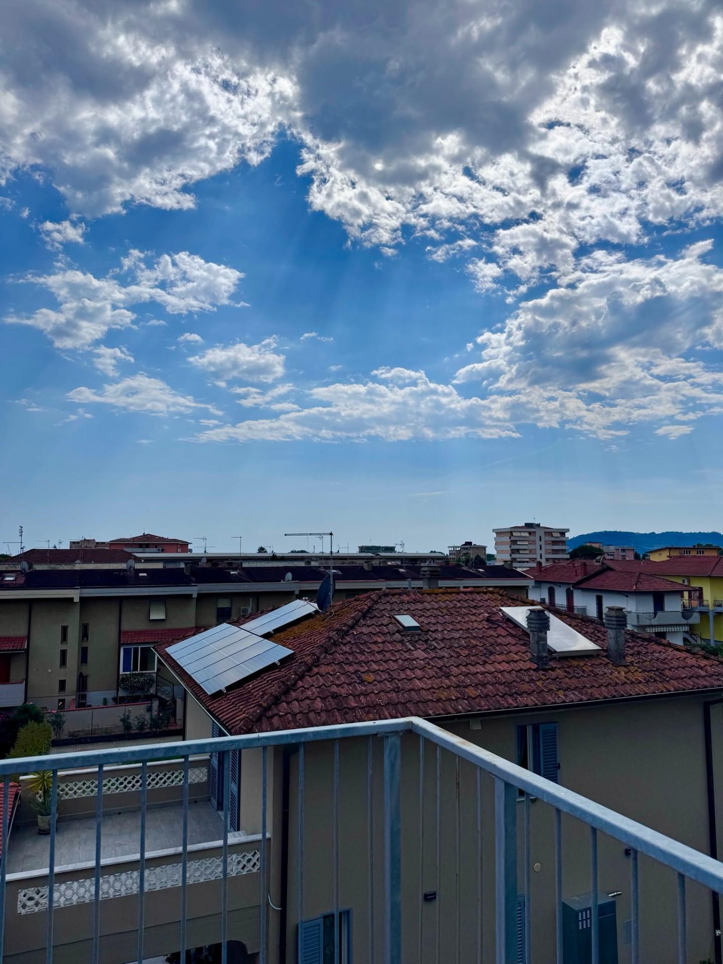 Casa indipendente con giardino, Carrara avenza
