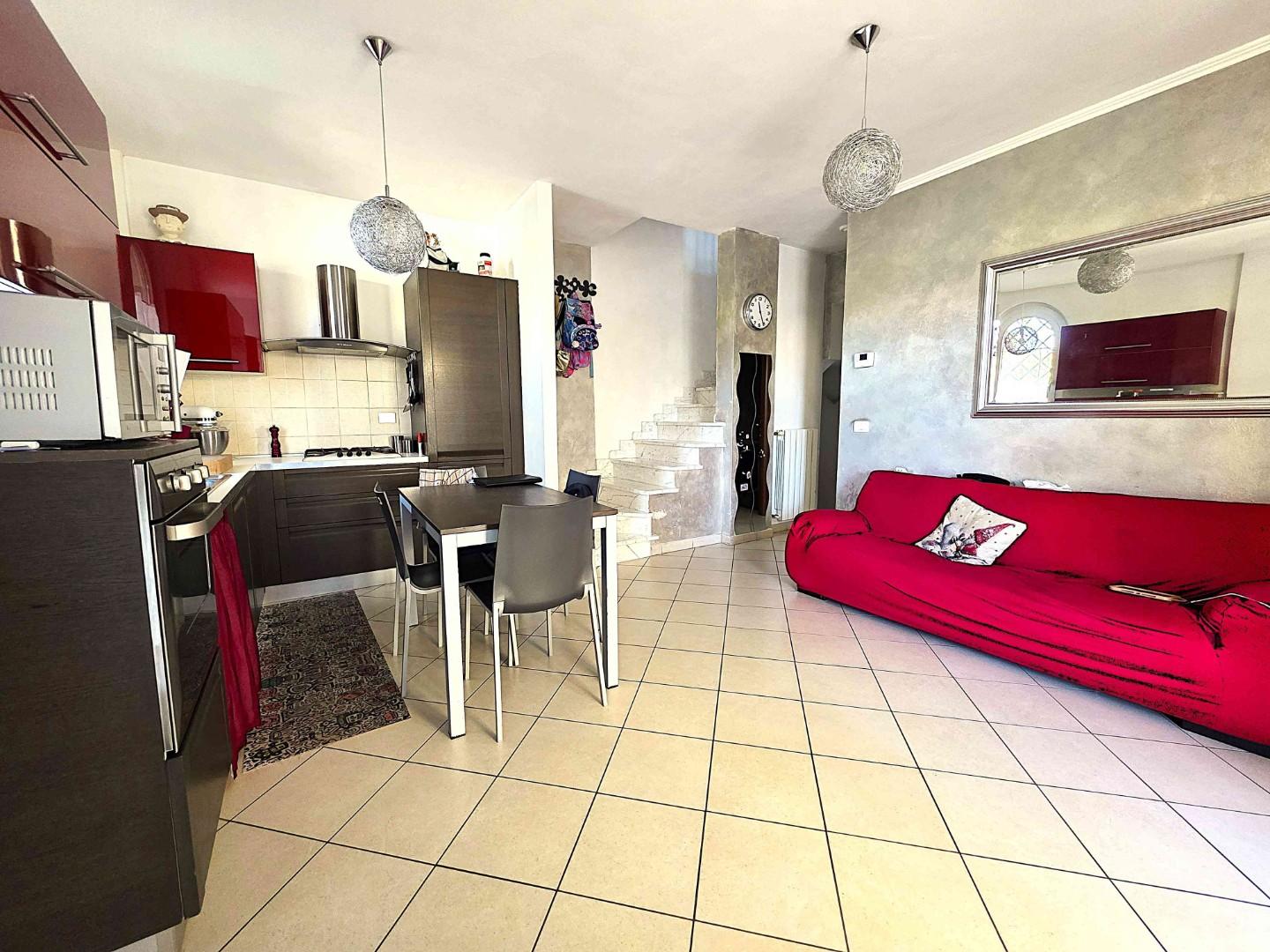 Villa con giardino, Massa quercioli