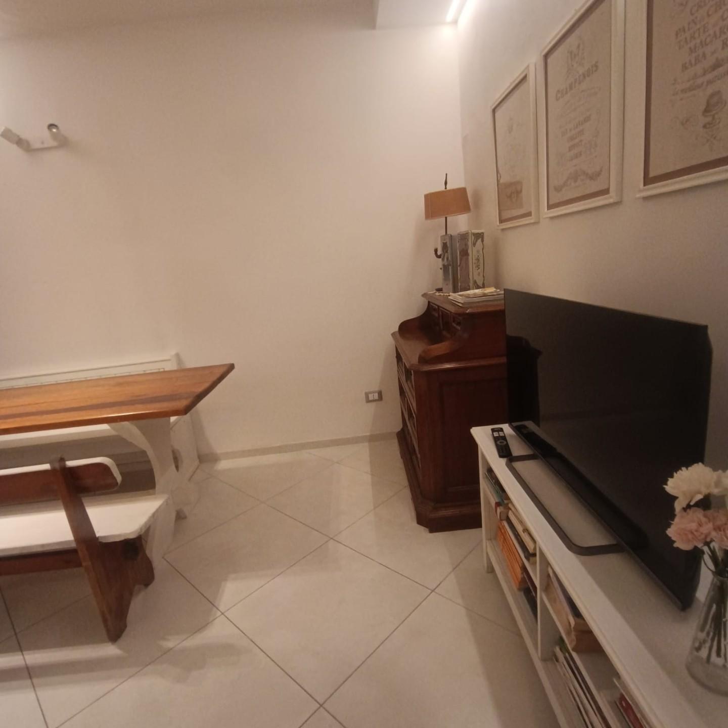 Casa indipendente arredata in affitto, Massa capaccola
