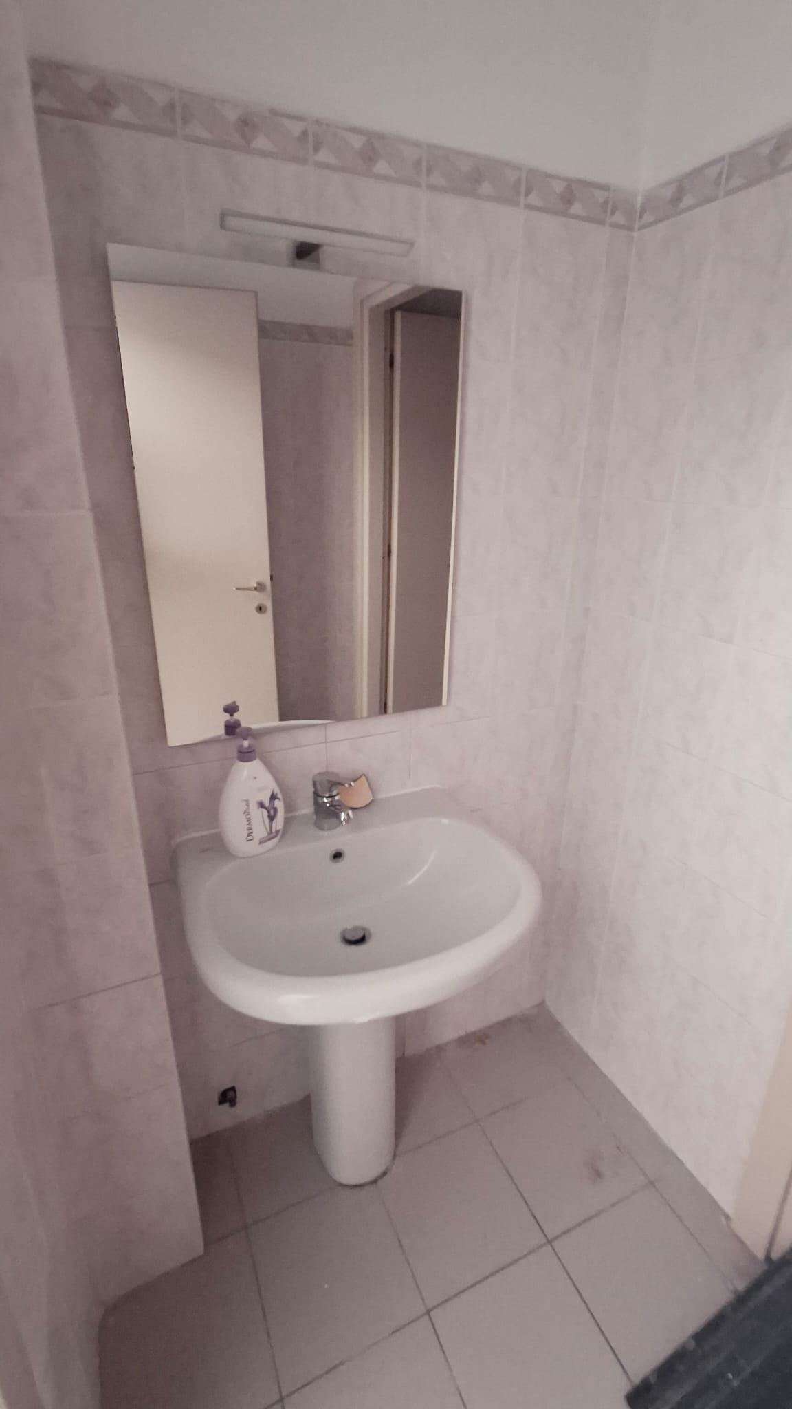 Locale commerciale in vendita a Viareggio