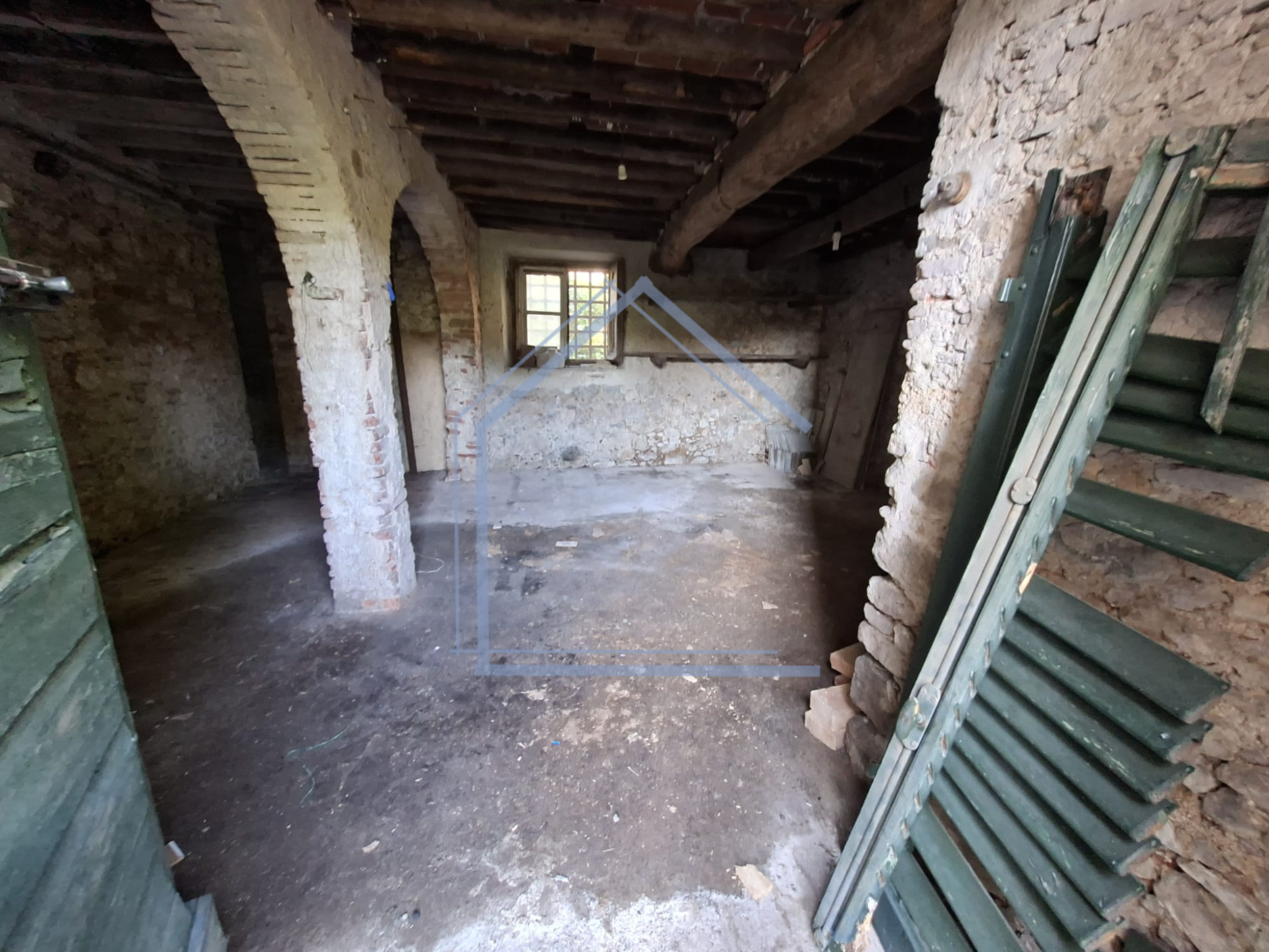 Casa indipendente con giardino, Camaiore centro