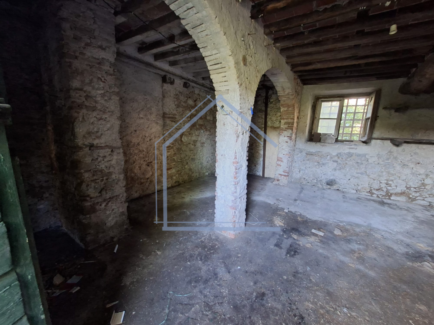 Casa indipendente con giardino, Camaiore centro