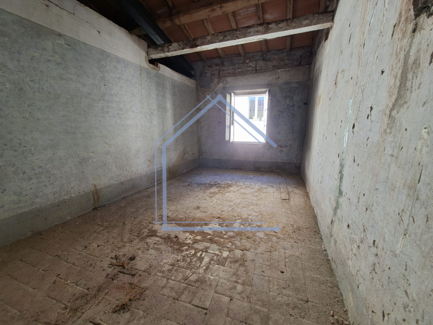 Casa indipendente da ristrutturare, Camaiore centro