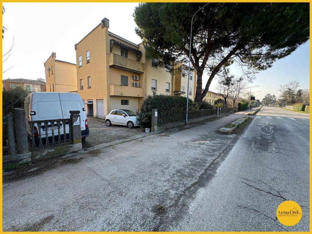 Box o garage in vendita a Molinella