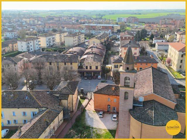 commerciale in affitto a Molinella