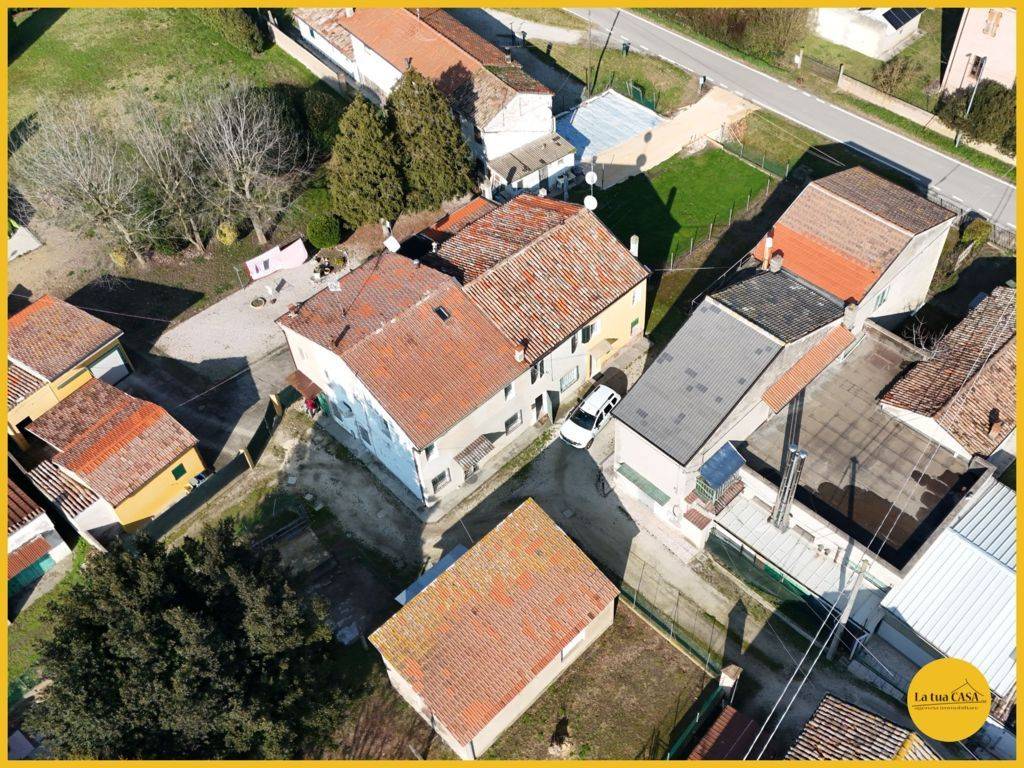 Villette a schiera in affitto a Ferrara