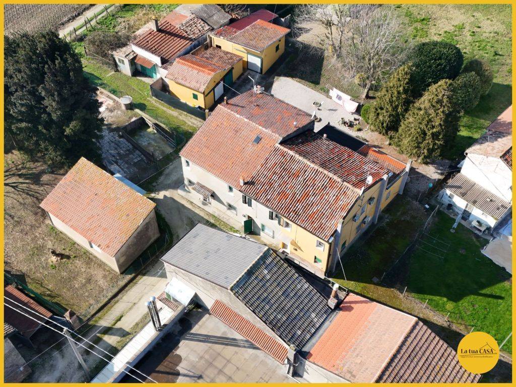 Villette a schiera in affitto a Ferrara
