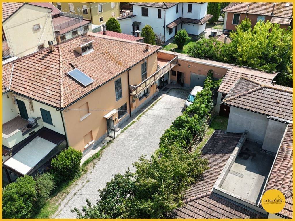 Locale Commerciale in vendita a Molinella