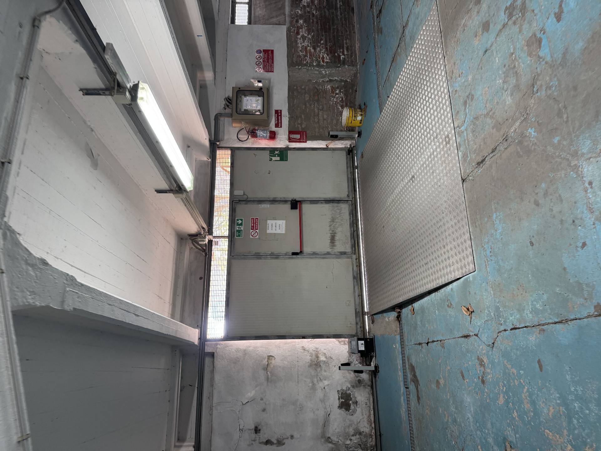 Posto auto coperto in vendita a Ferrara, Entro Mura