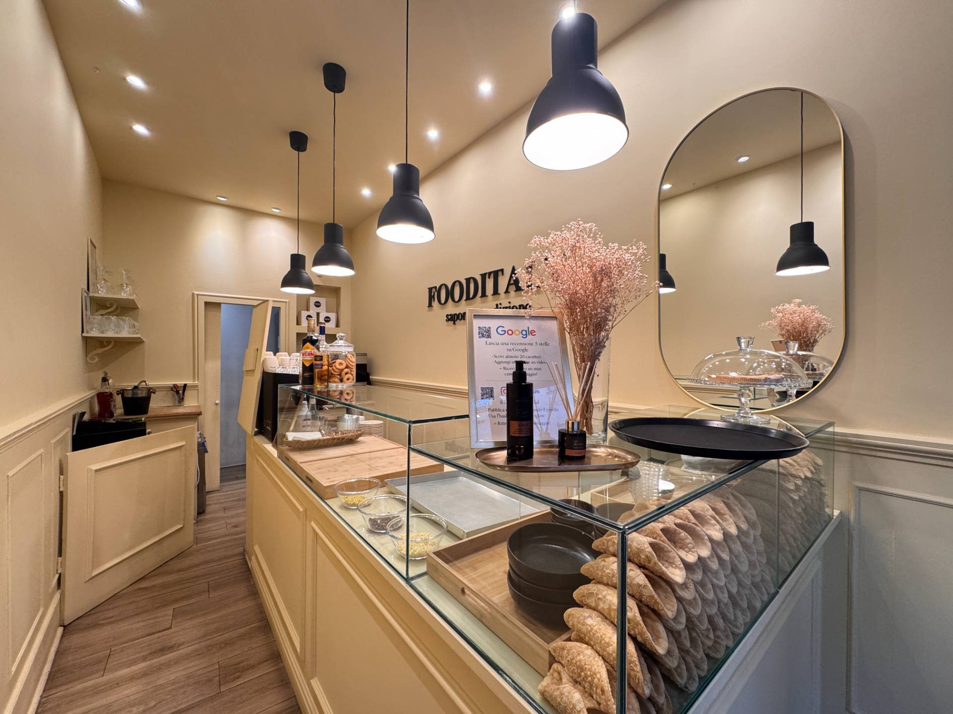 Attivit commerciale in vendita a Ferrara, Centro storico