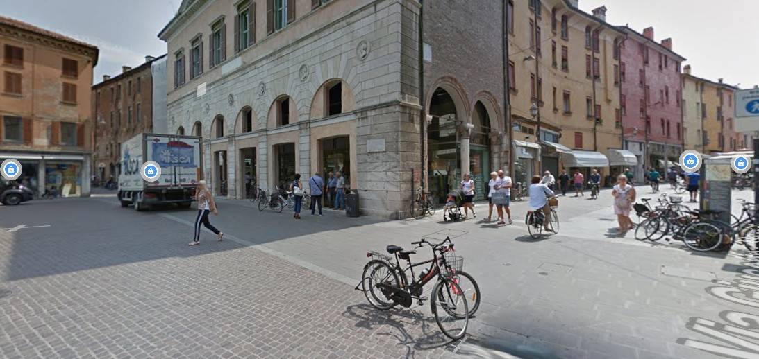 Attivit commerciale in vendita a Ferrara, Centro storico