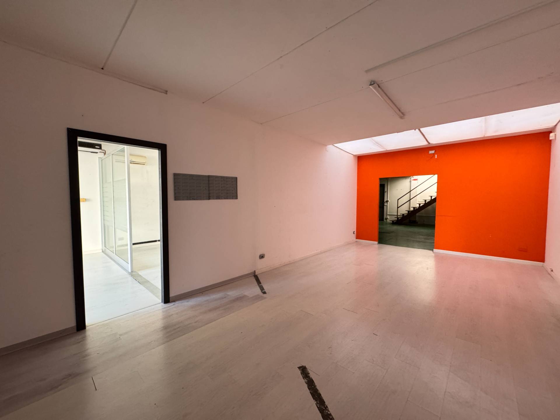 Locale commerciale in vendita a Ferrara, Entro Mura