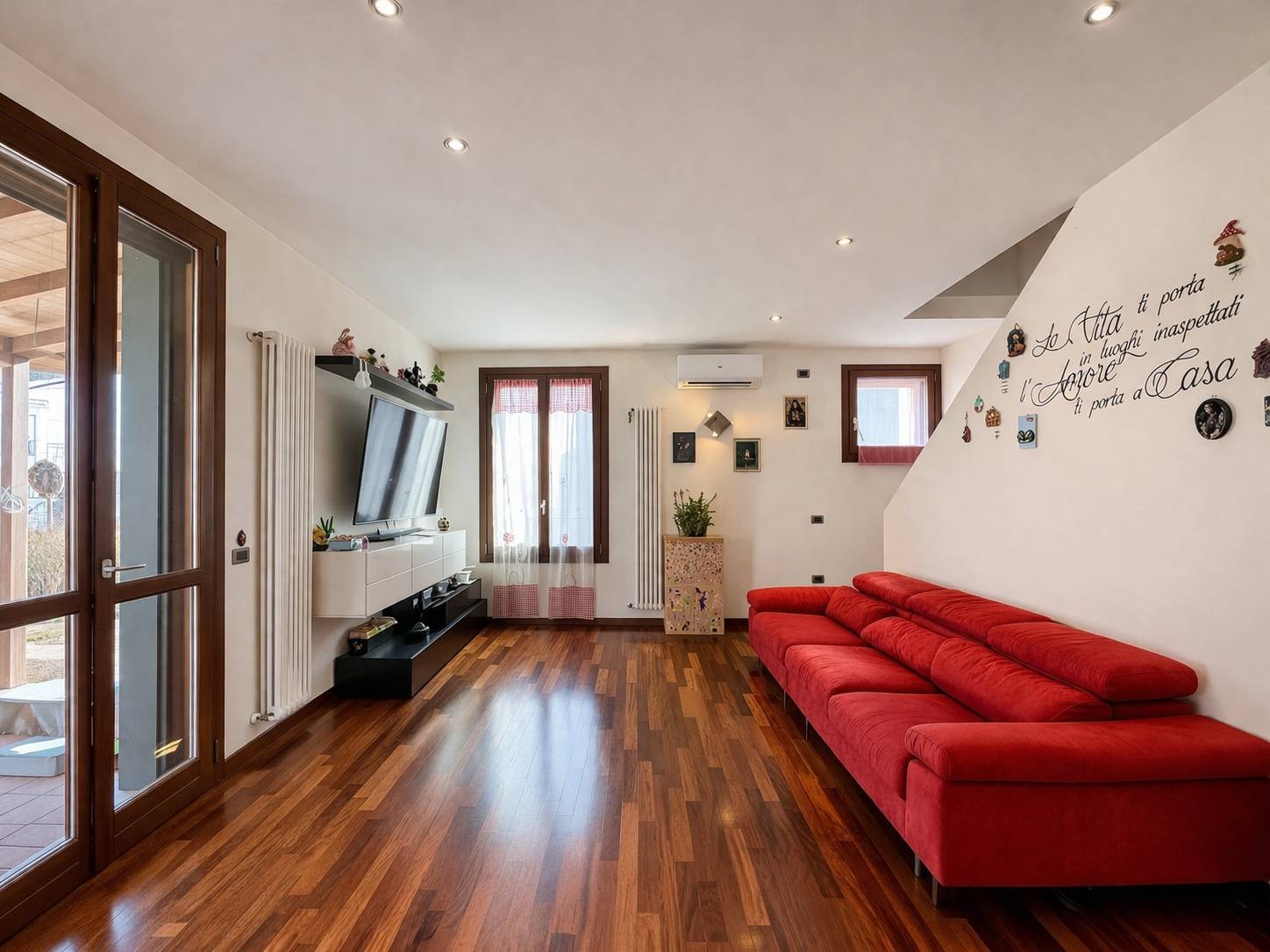 Appartamento in vendita a Ferrara, Via Comacchio