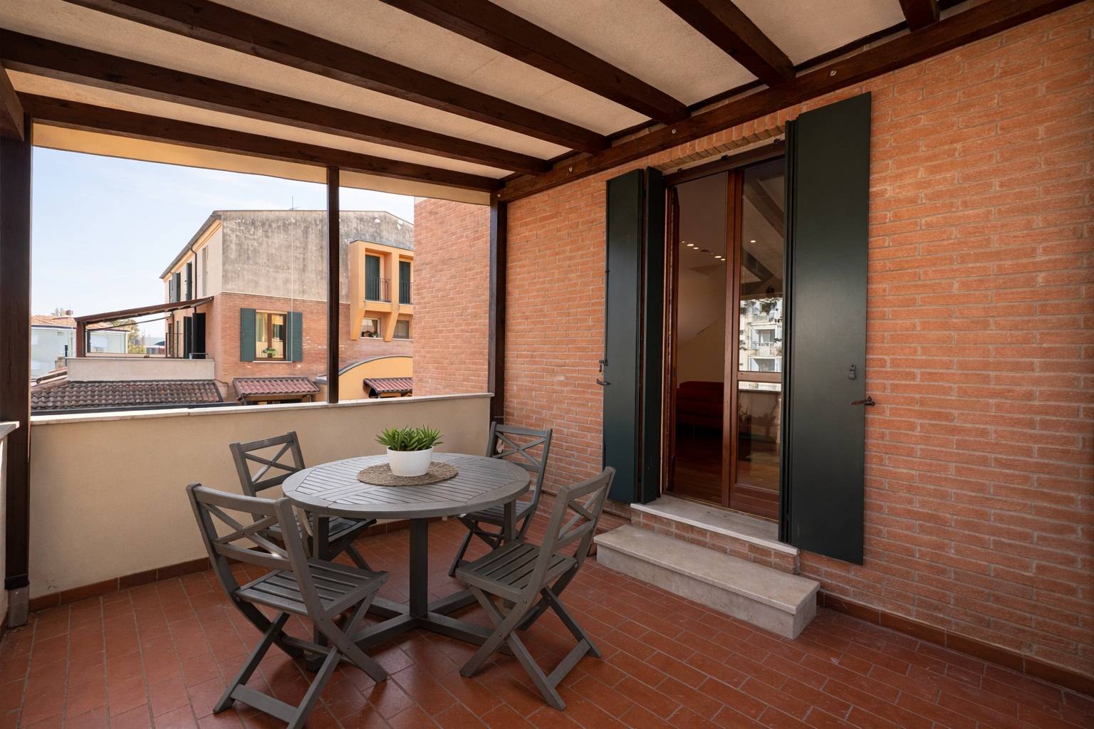 Appartamento in vendita a Ferrara, Via Comacchio