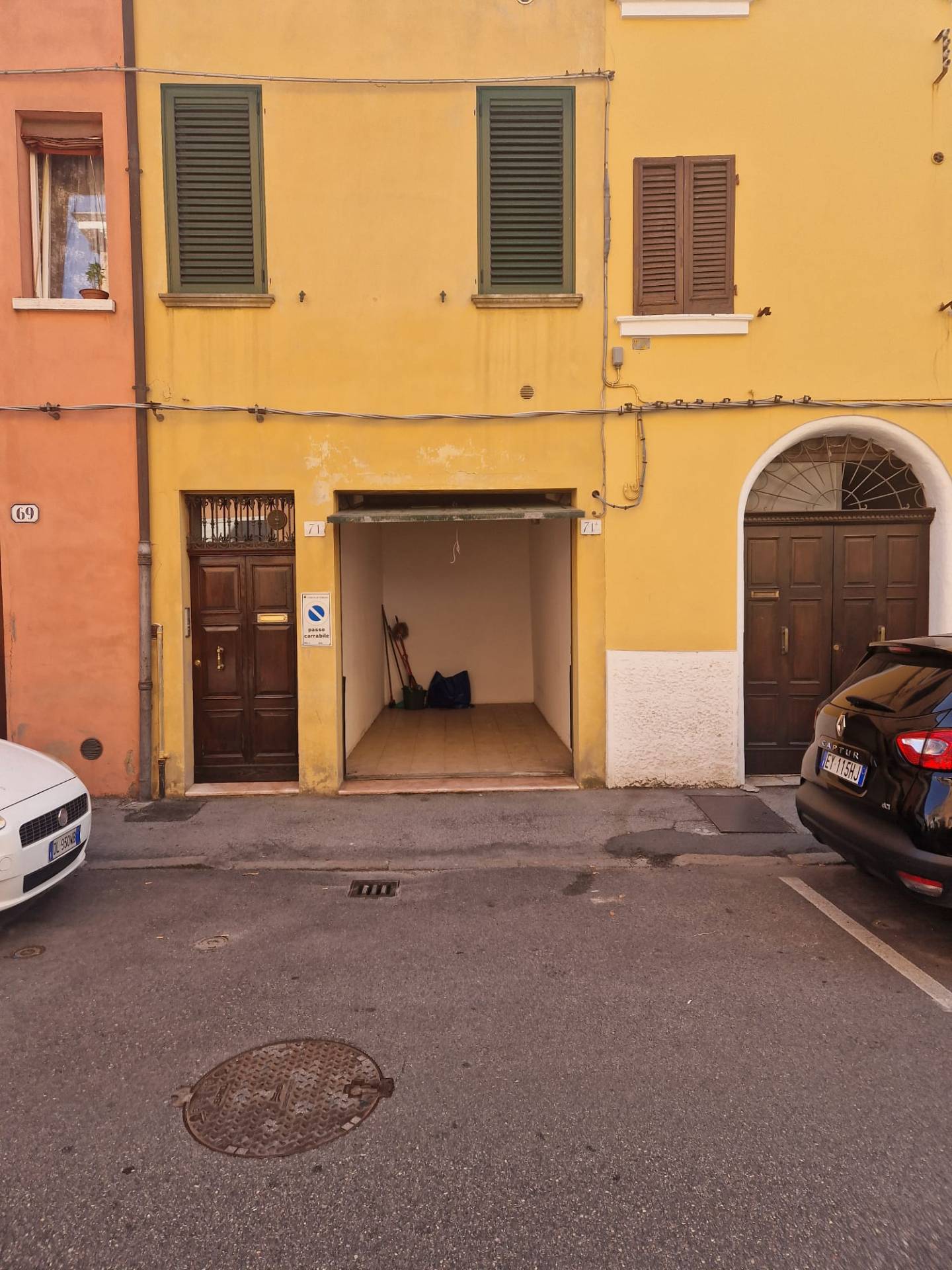 Box o garage in vendita a Ferrara, Centro storico