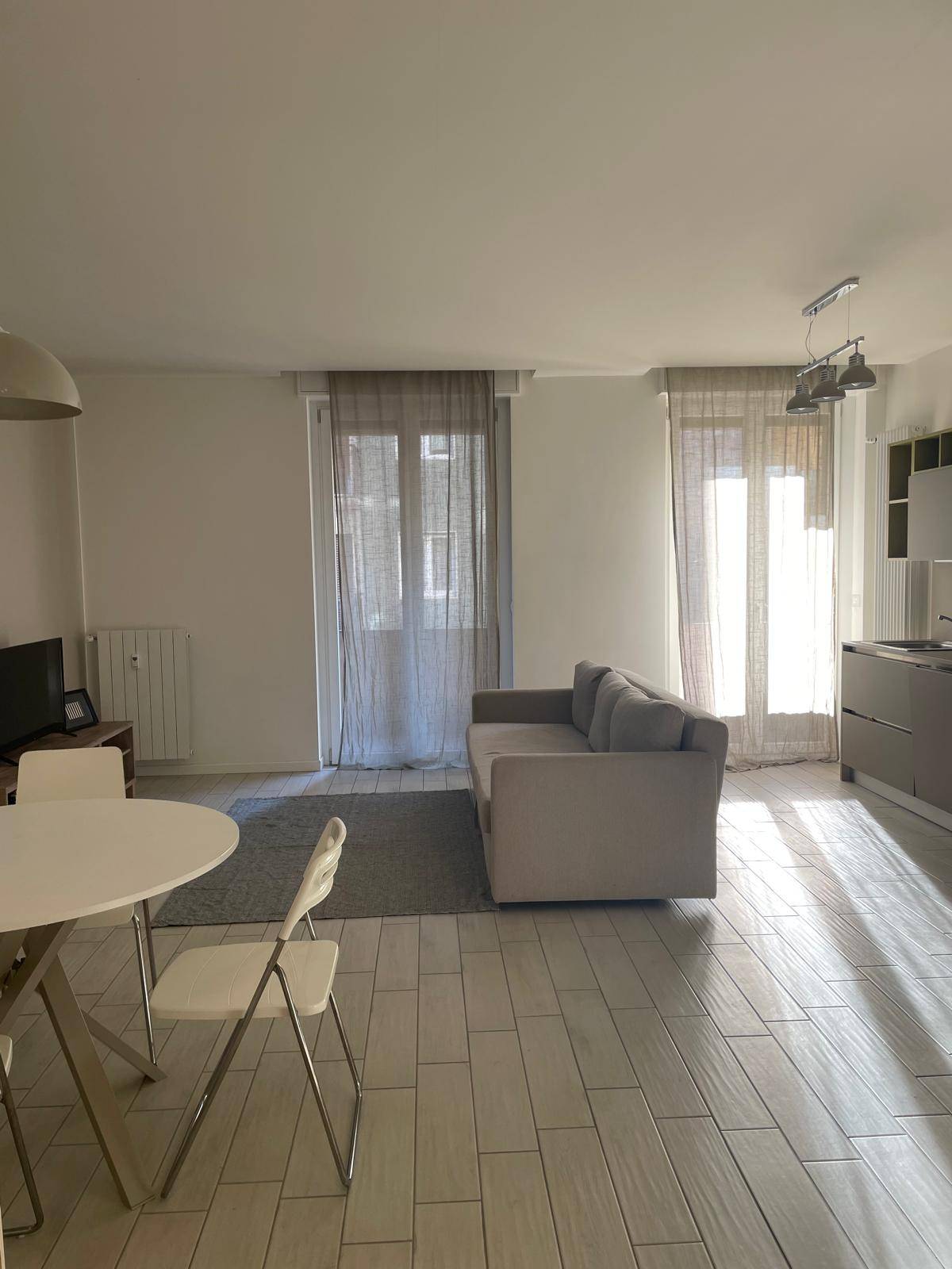 Appartamento in affitto a Milano, De Angeli