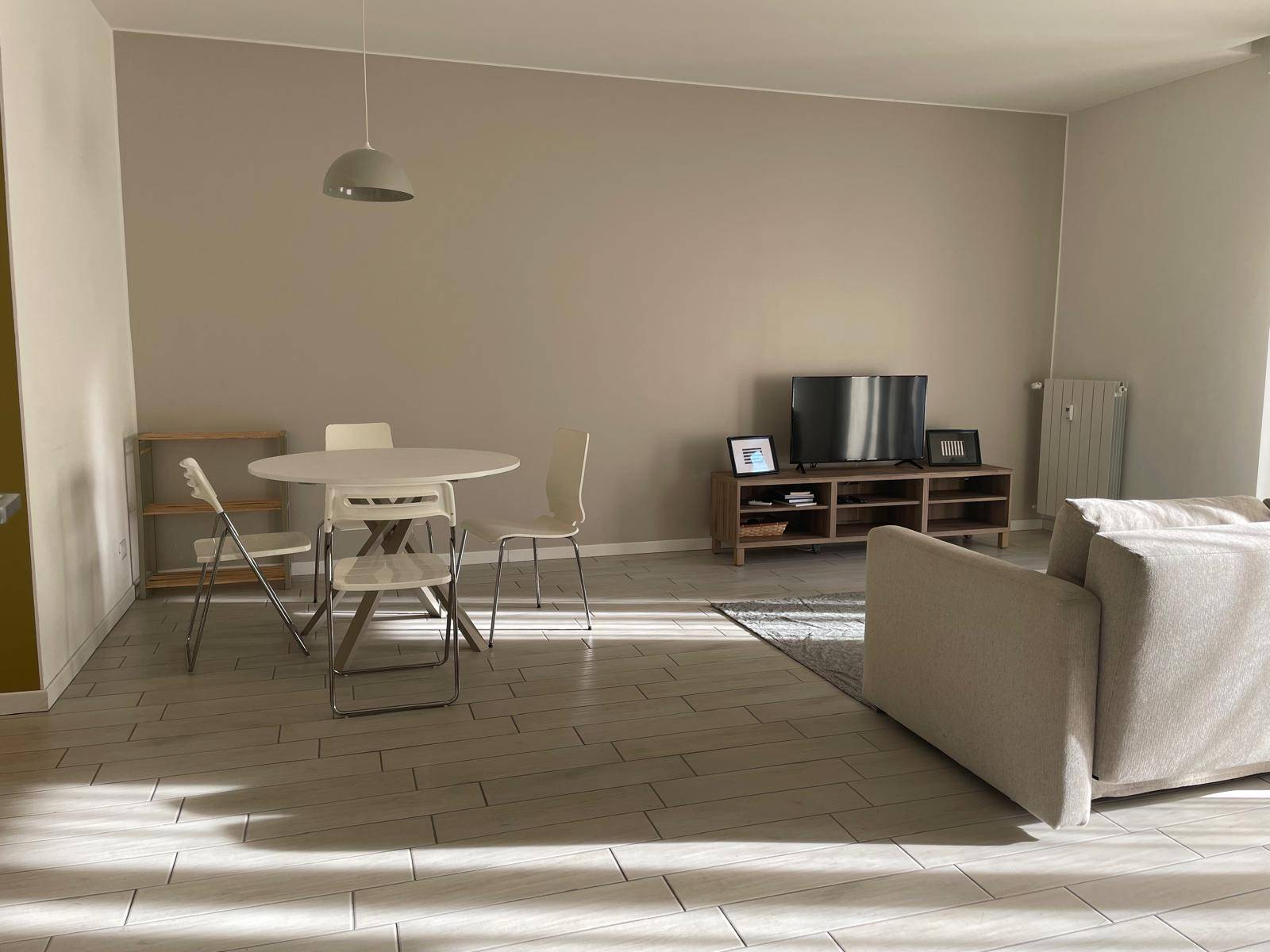 Appartamento in affitto a Milano, De Angeli