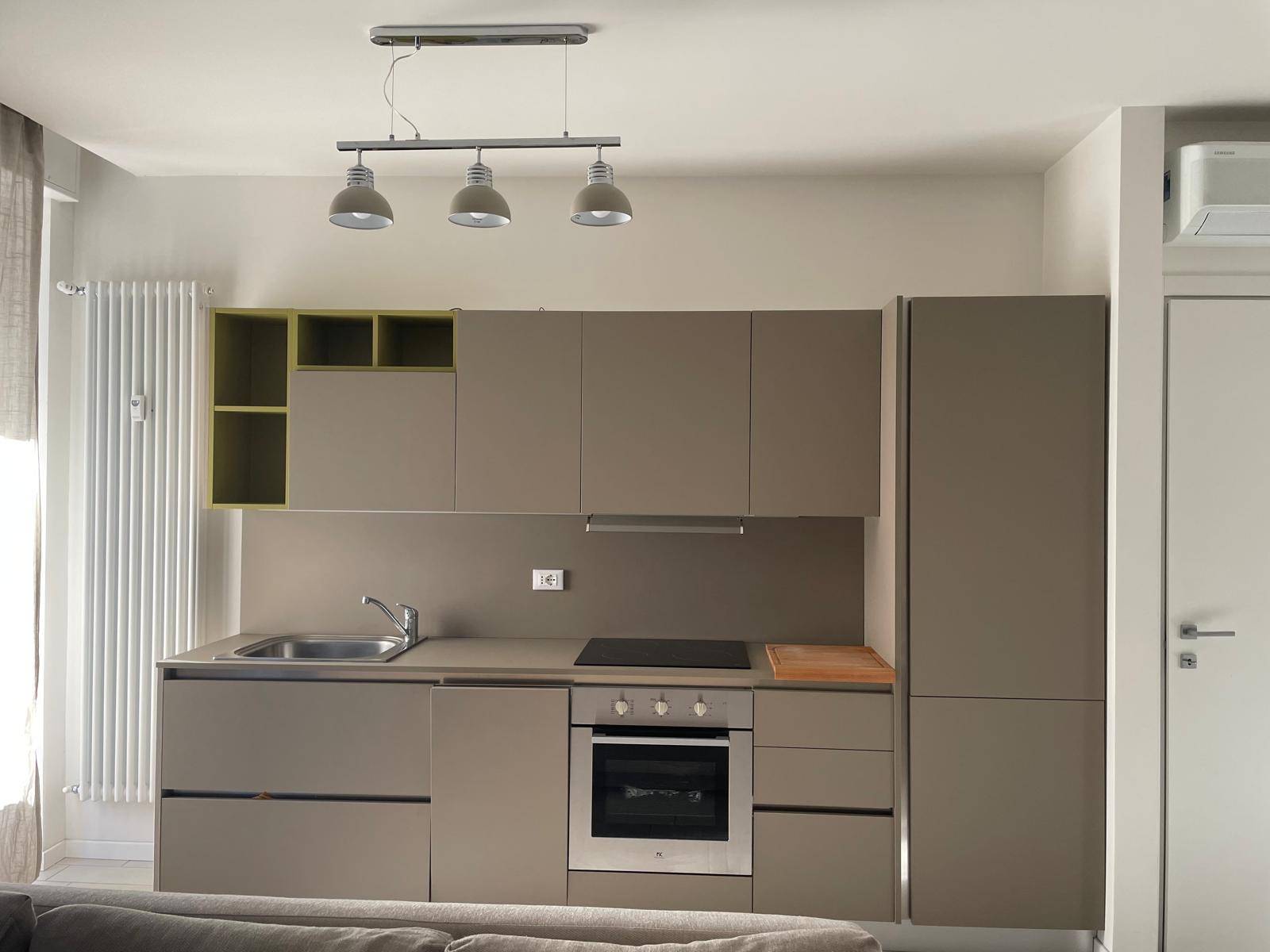 Appartamento in affitto a Milano, De Angeli