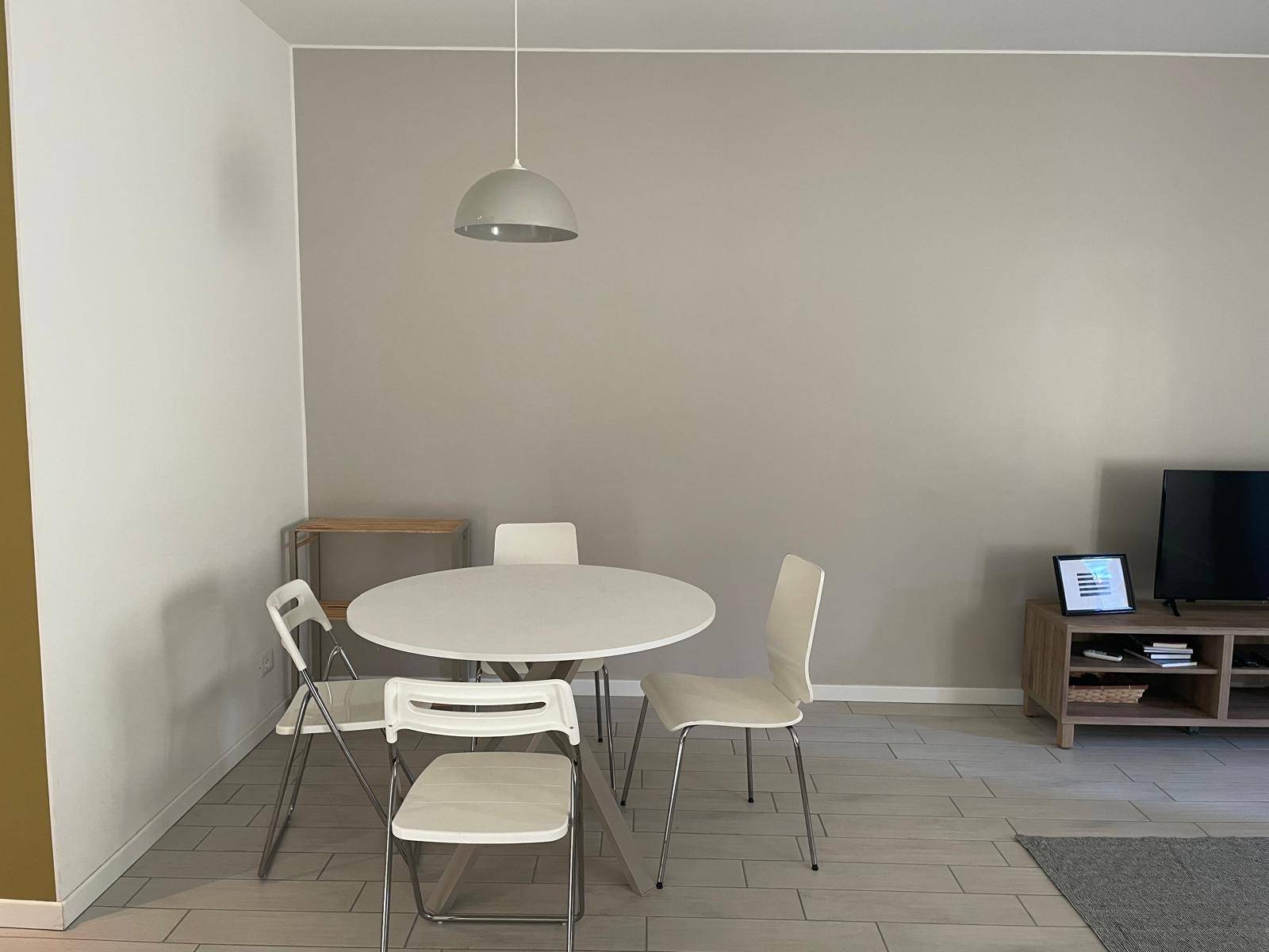 Appartamento in affitto a Milano, De Angeli