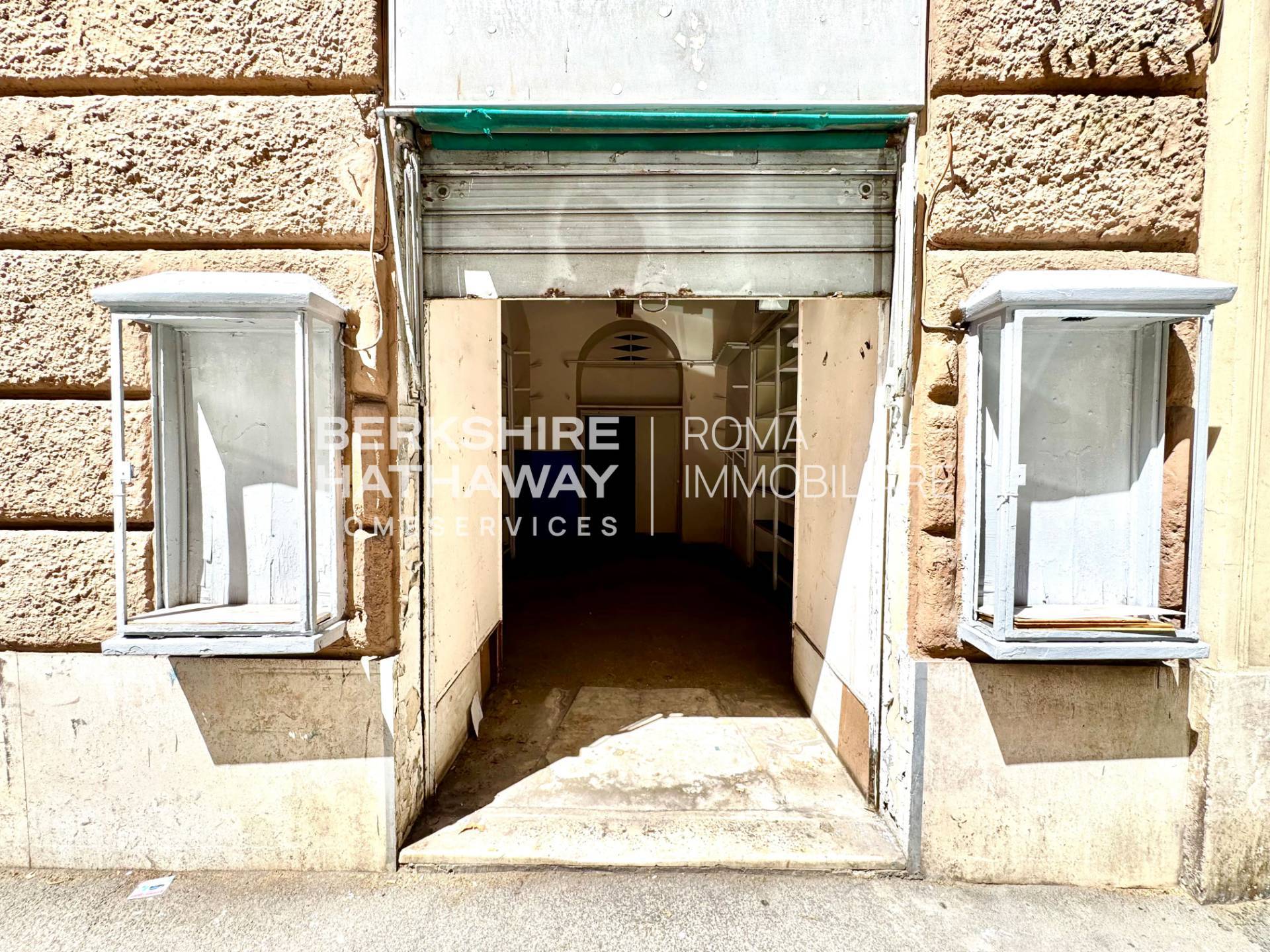 Locale commerciale in affitto a Roma, Salario