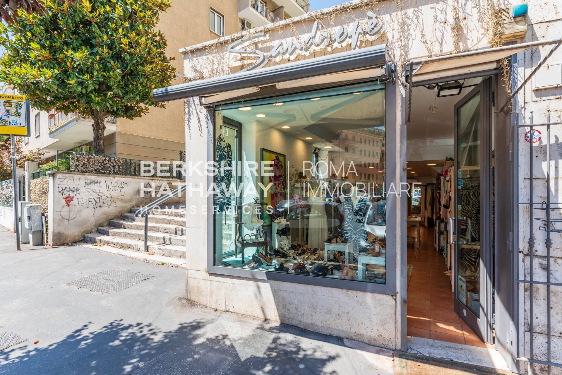 Locale commerciale in vendita a Roma, Parioli