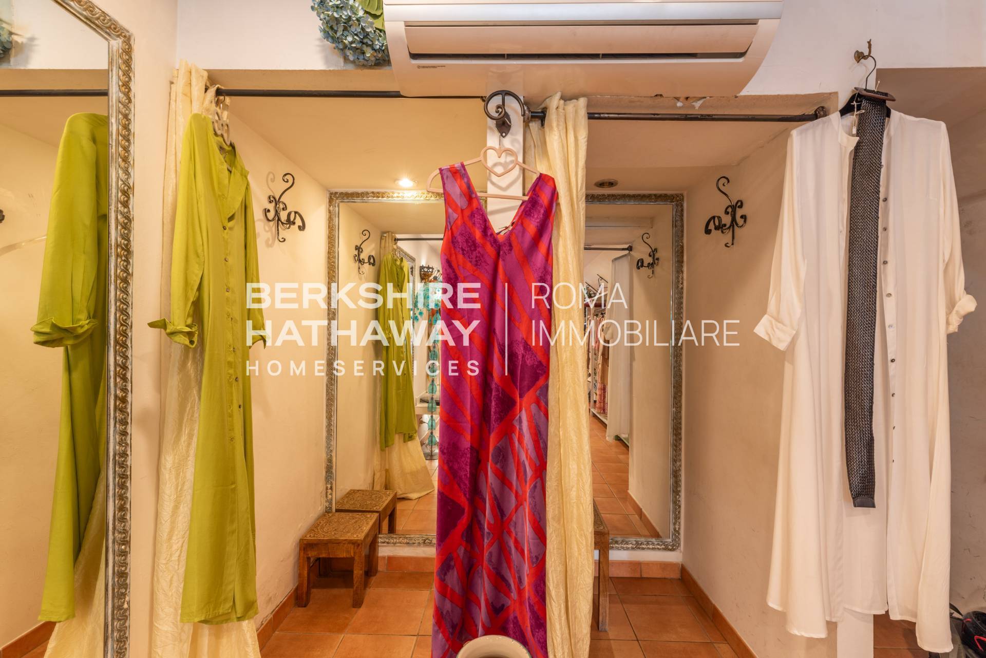 Locale commerciale in vendita a Roma, Parioli