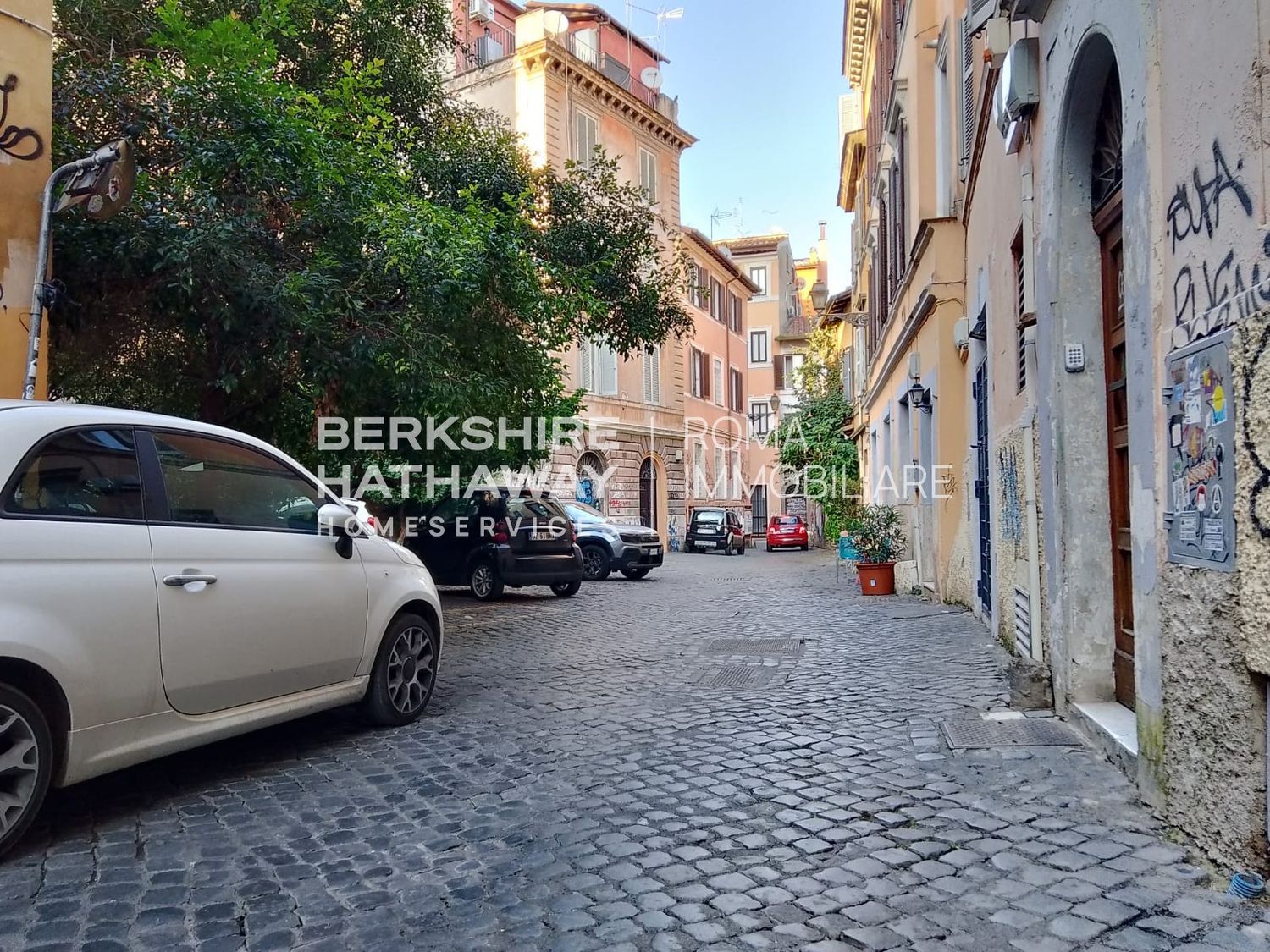 Locale commerciale in vendita a Roma