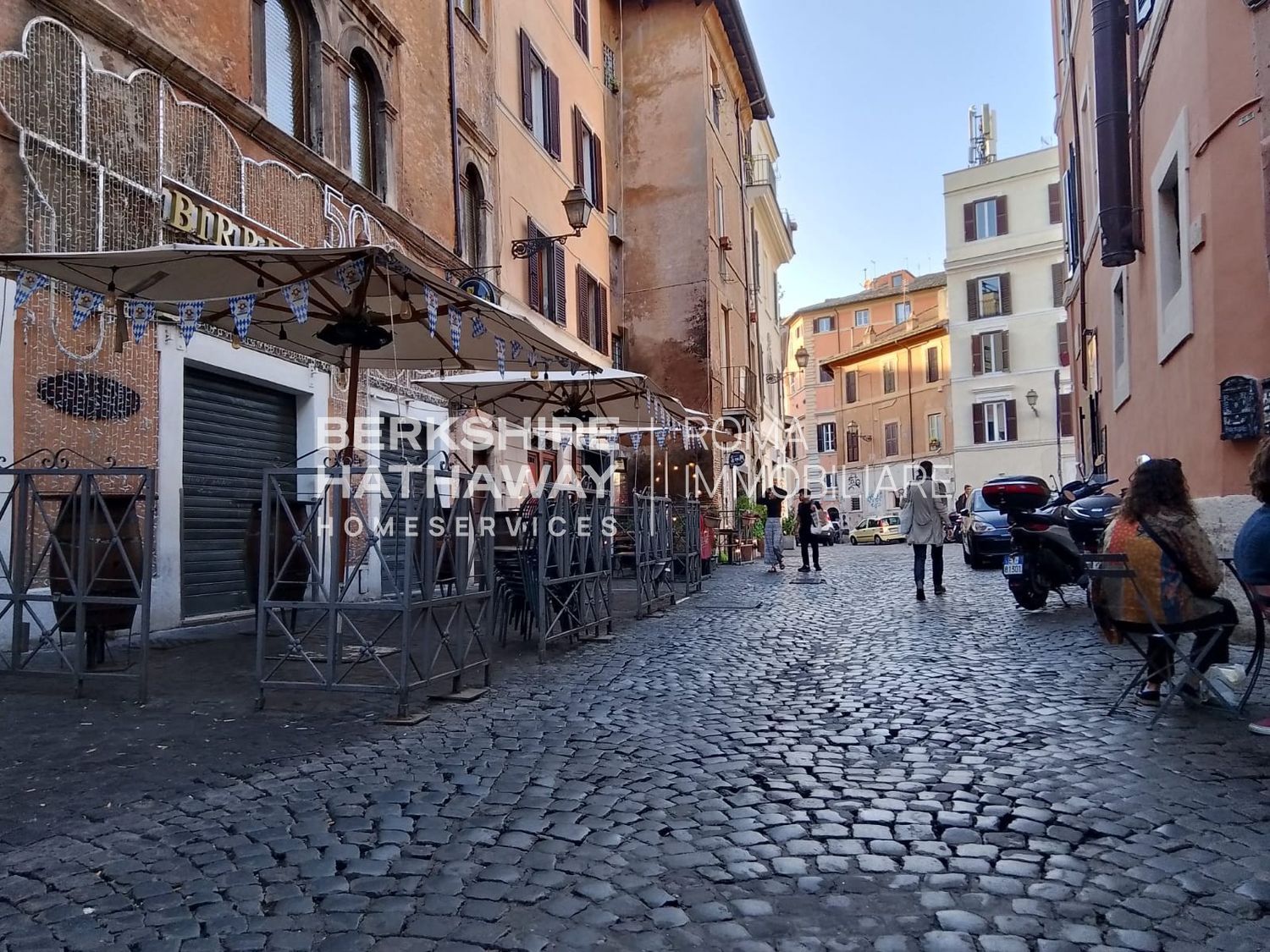 Locale commerciale in vendita a Roma