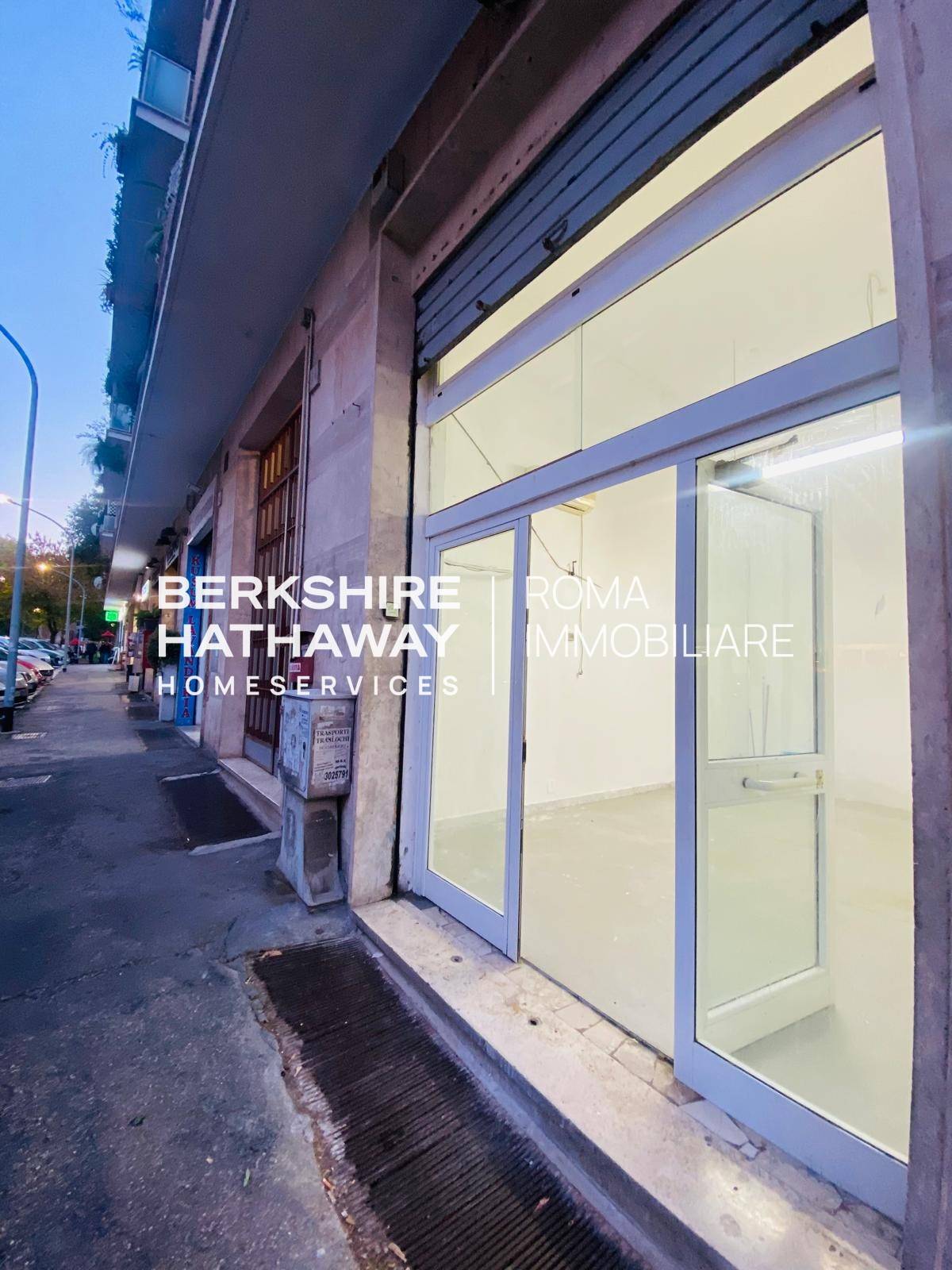 Locale commerciale in affitto a Roma, Camilluccia