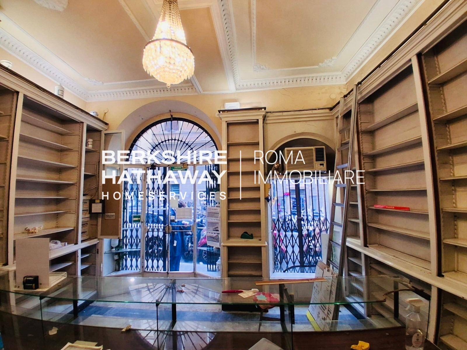 Locale commerciale in affitto a Roma, Centro Storico