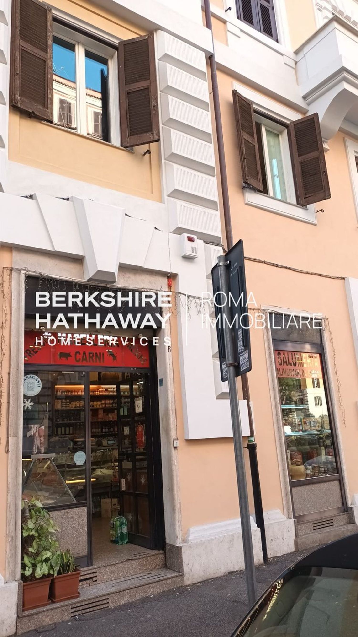 Locale commerciale in vendita a Roma, Trieste