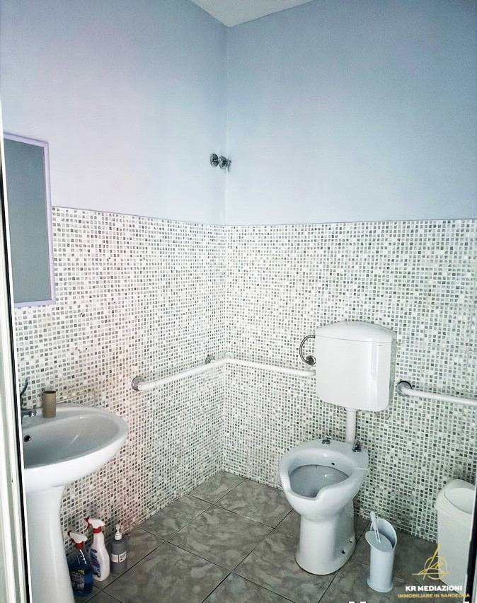 Locale commerciale in vendita a Alghero