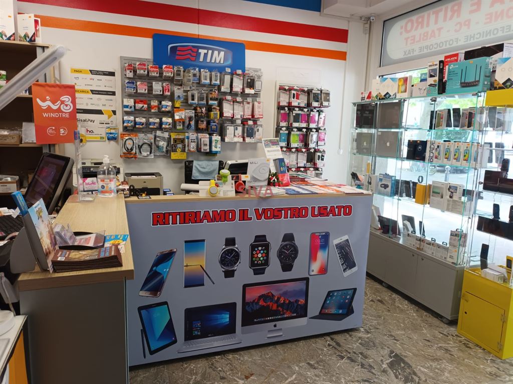 Locale commerciale in vendita a Ravenna